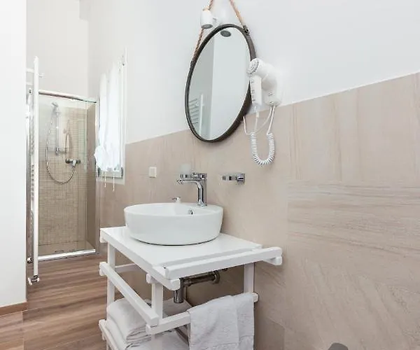 Konukevi Ca' Mira - Room&breakfast Savio di Ravenna